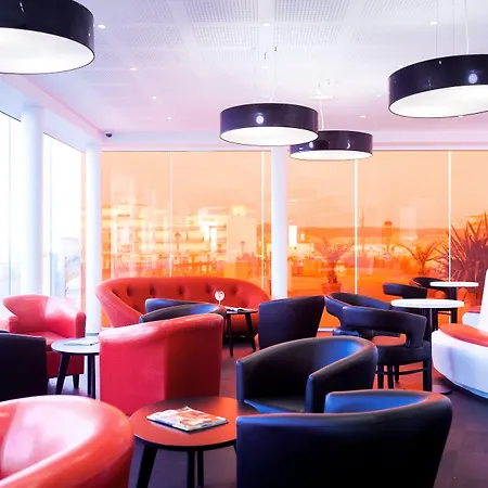 Le Grand De La Hotel