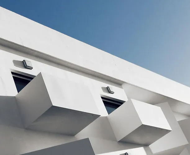 Le Grand De La Hotel 4*