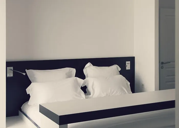 Le Grand De La Hotel 4*