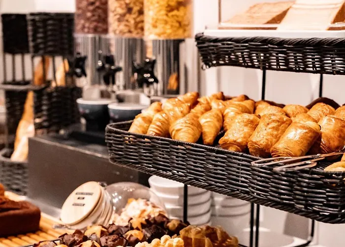 Le Grand De La Hotel 4*